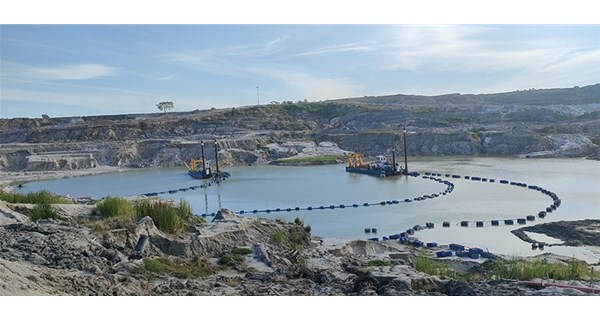 濰坊東洋?？浦毓そㄔ斓?000流量全電動(dòng)水下泵絞吸船服務(wù)馬來(lái)西亞錫礦治理